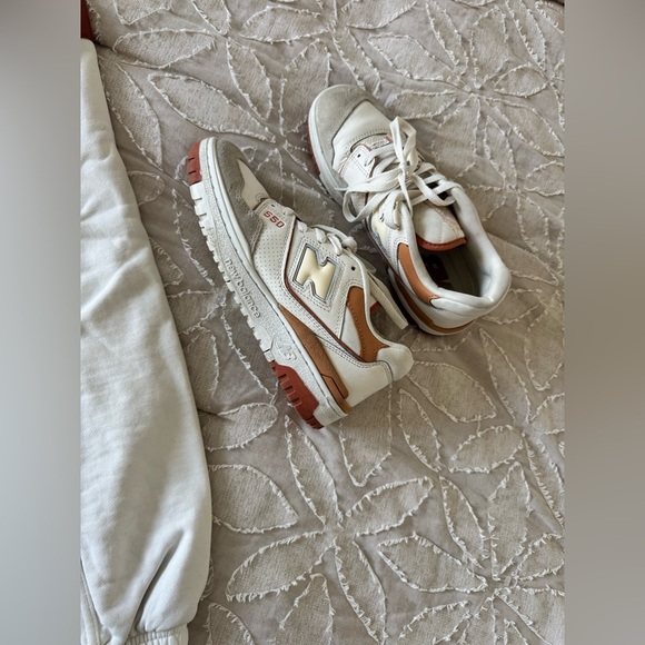 New Balance Outfit Set 550 Sneakers + Bandier Joggers Cream Brown S main image 3